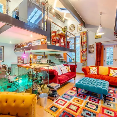 The Engine Dom wakacyjny *